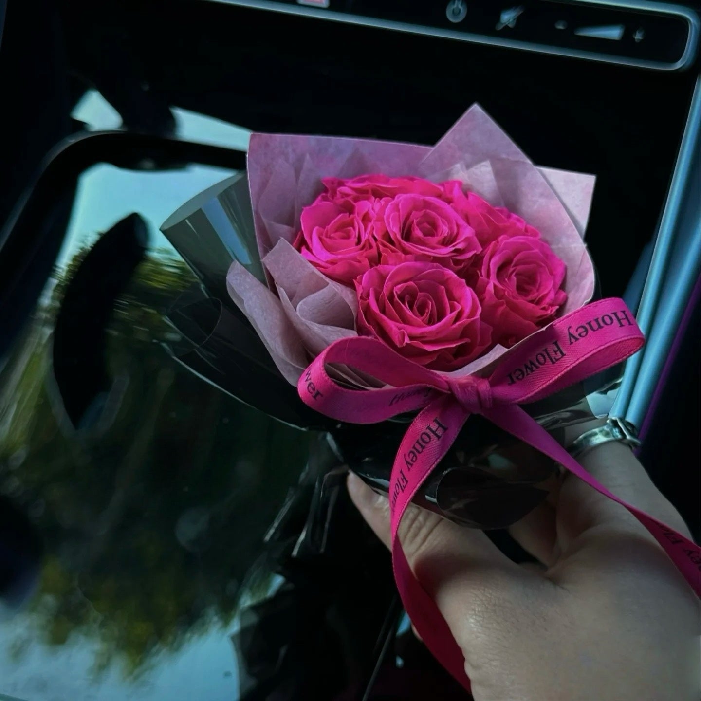 CAR DECOR | PINK FLOYD ROSE | MINI PRESERVE BOUQUET