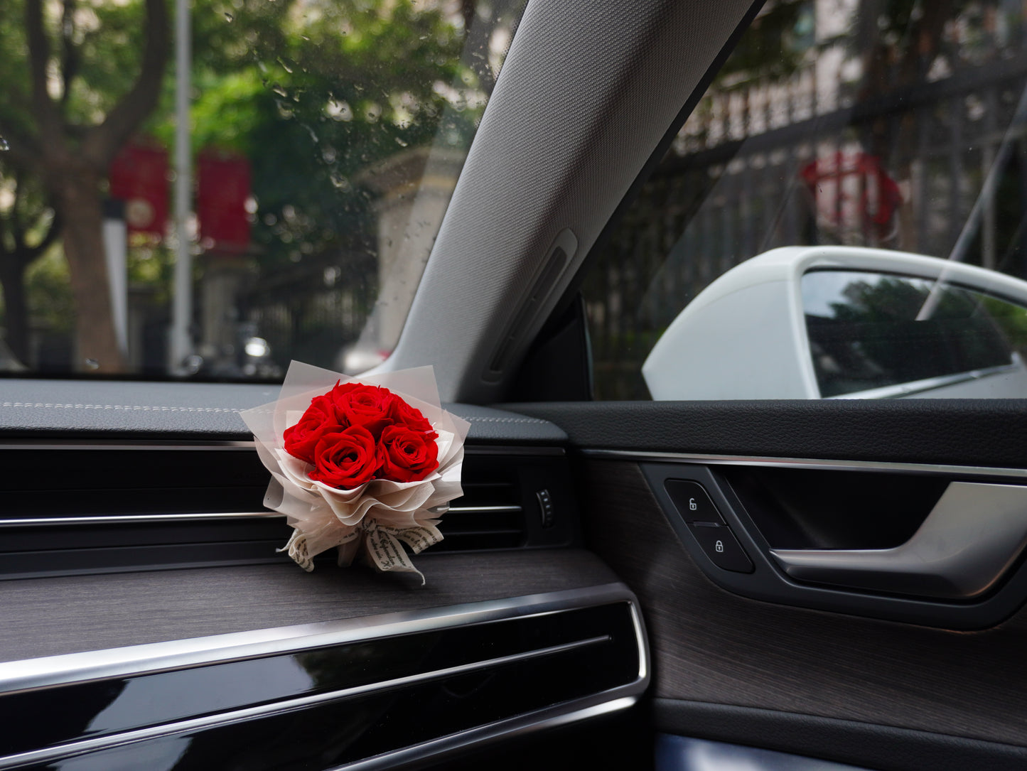CAR DECOR | CINNAMON WARMTH CAR ROSE | MINI PRESERVE BOUQUET